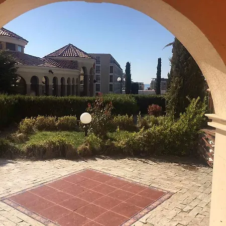 Romana 30 Elenite
